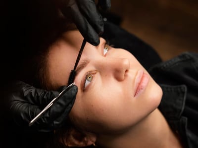 Maquillage semi-permanent